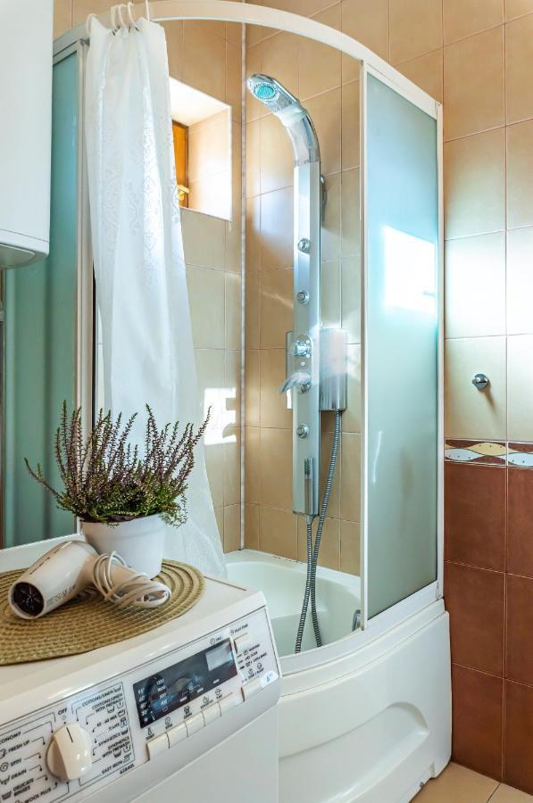 Palena Apartamenti Tērvete Buitenkant foto